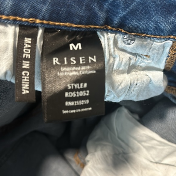 RISEN BERMUDA - Picture 4 of 4